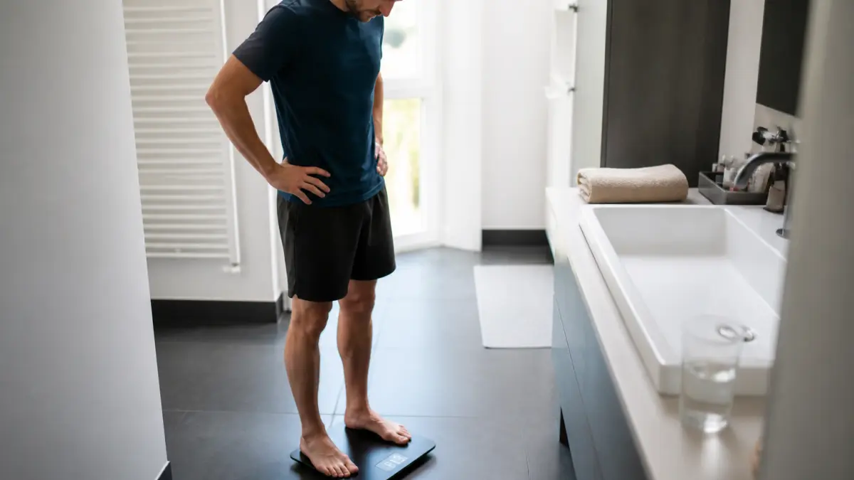 Poids idéal pour un homme : repères utiles et limites à connaître