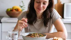 Fibres alimentaires : pourquoi elles comptent pour la digestion et la satiété