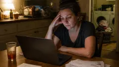 Charge mentale chez la femme : signes concrets et pistes pour souffler